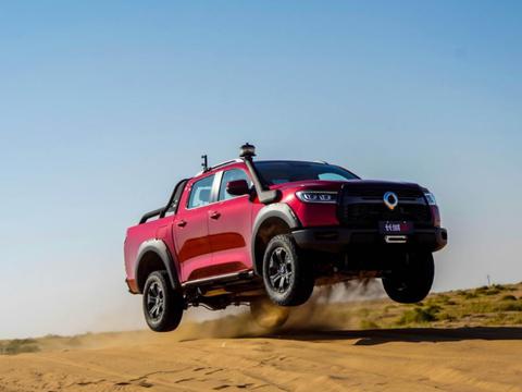 长城炮乘用皮卡全球版上市，共推柴/汽油8款车，12.68万元起