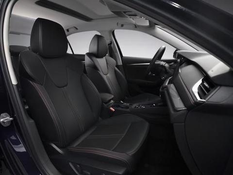 比奥迪A3L还强?斯柯达王炸来了,15万堪称三厢车之王