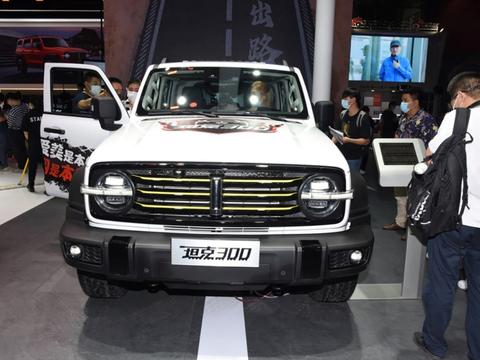 长城越野豪华的巅峰，WEY坦克300刷新了国产越野的高度