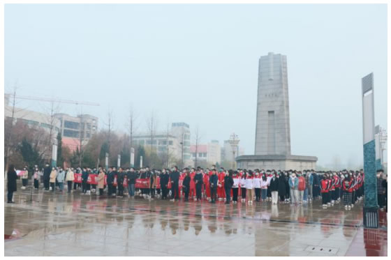 黄河水利职业技术学院顺利举行新学期升旗仪式