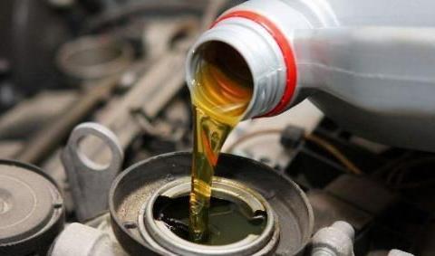 换机油其实就是汽车保养?别逗了!这4个零件不换老司机可不认账