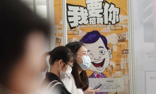月薪3000雇不到农民工,却能雇大学生:教育内卷,就是让学历贬值 月薪3000雇不到农民工,却能雇大学生:教育内卷,就是让学历贬值