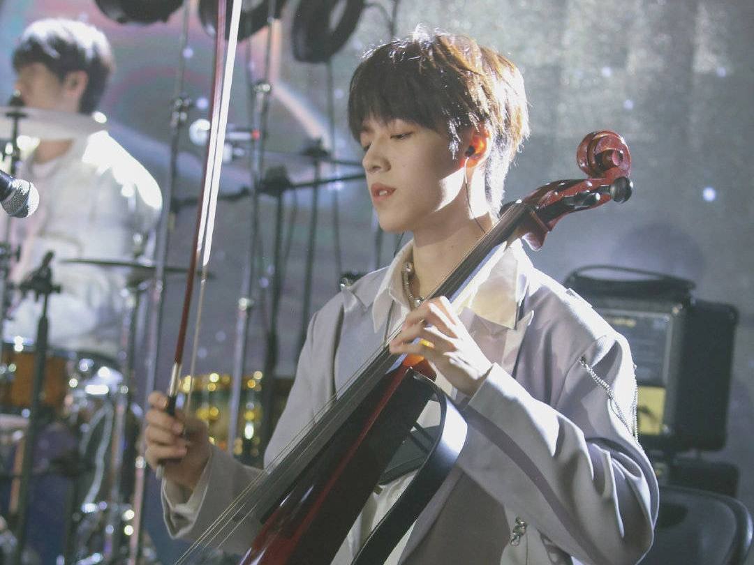 创造营撑腰王任胤蓬主题曲疯狂划水被指德不配位