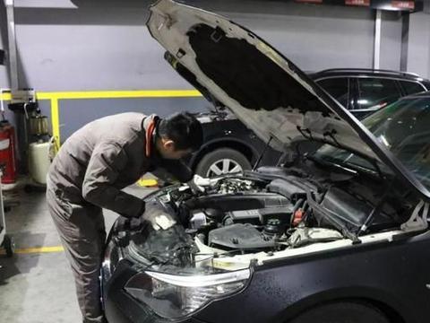 4S店保养那么贵,为啥车主不选修车店?老司机：比一比就知道了!