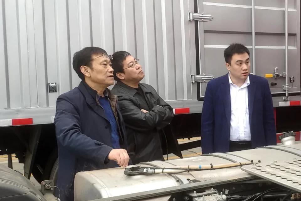 长征汽车书记兼董事长和永强走访河南、河北市场