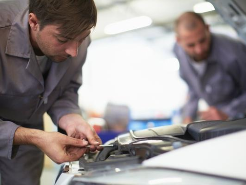 汽车防冻液更换周期是多久修车师傅说出答案：不要再被4S店忽悠