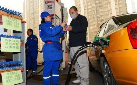 开自动挡的车主们注意了，这五条禁忌你还不知道，那就落伍了