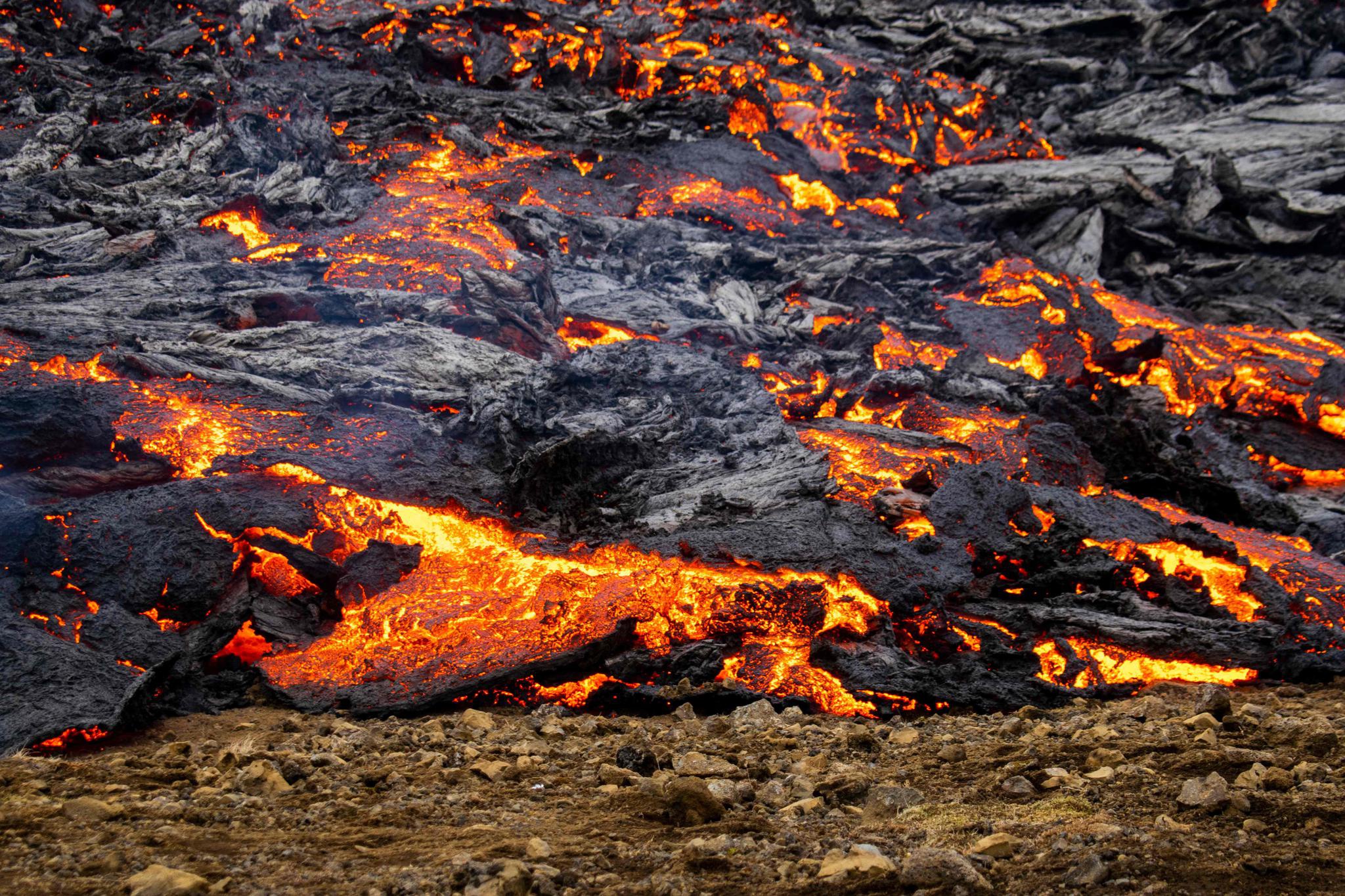 冰岛火山喷发