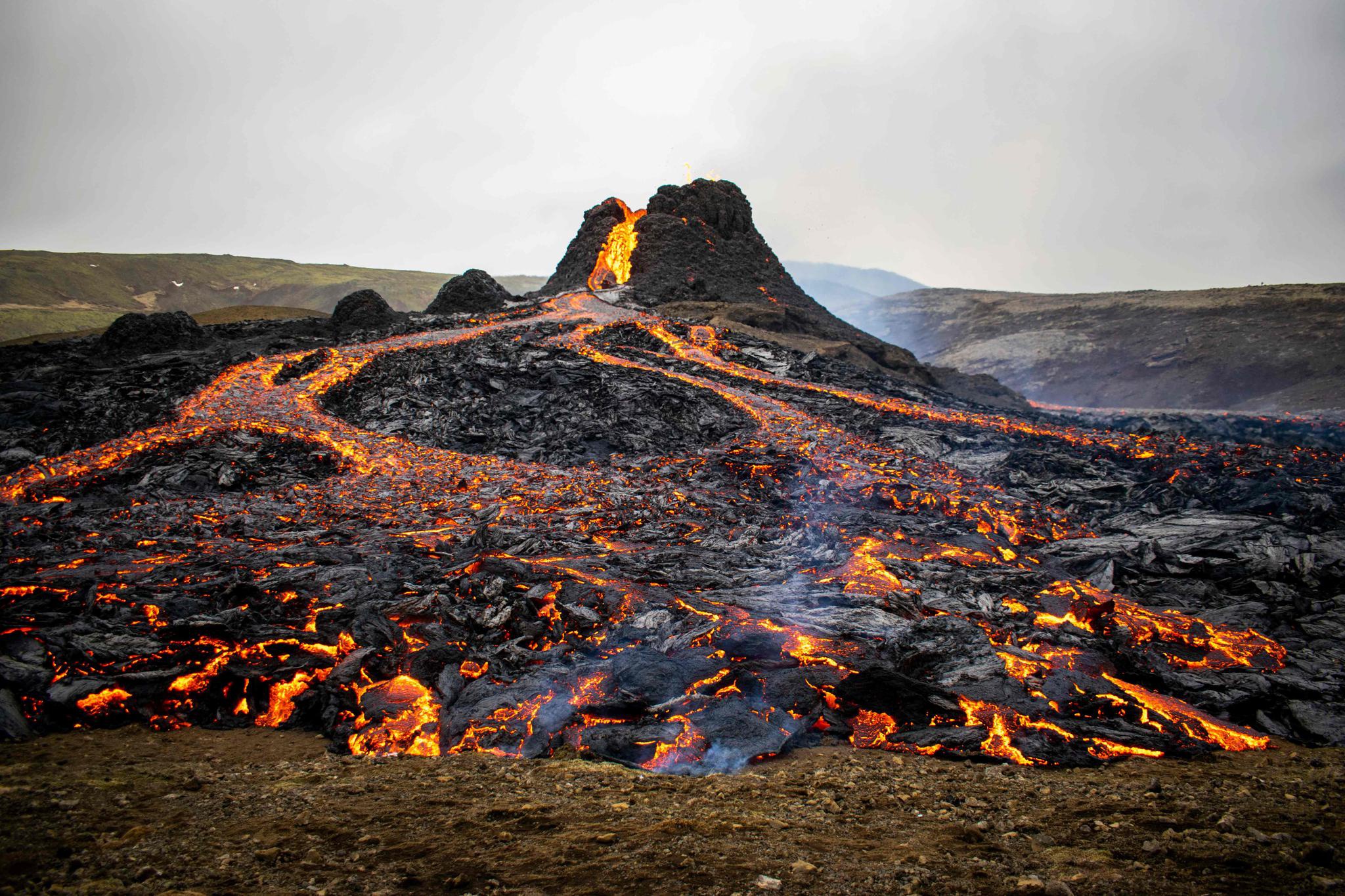 冰岛火山喷发