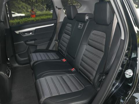 20万买SUV，家用是选RAV4还是CR-V？比一下就知道了