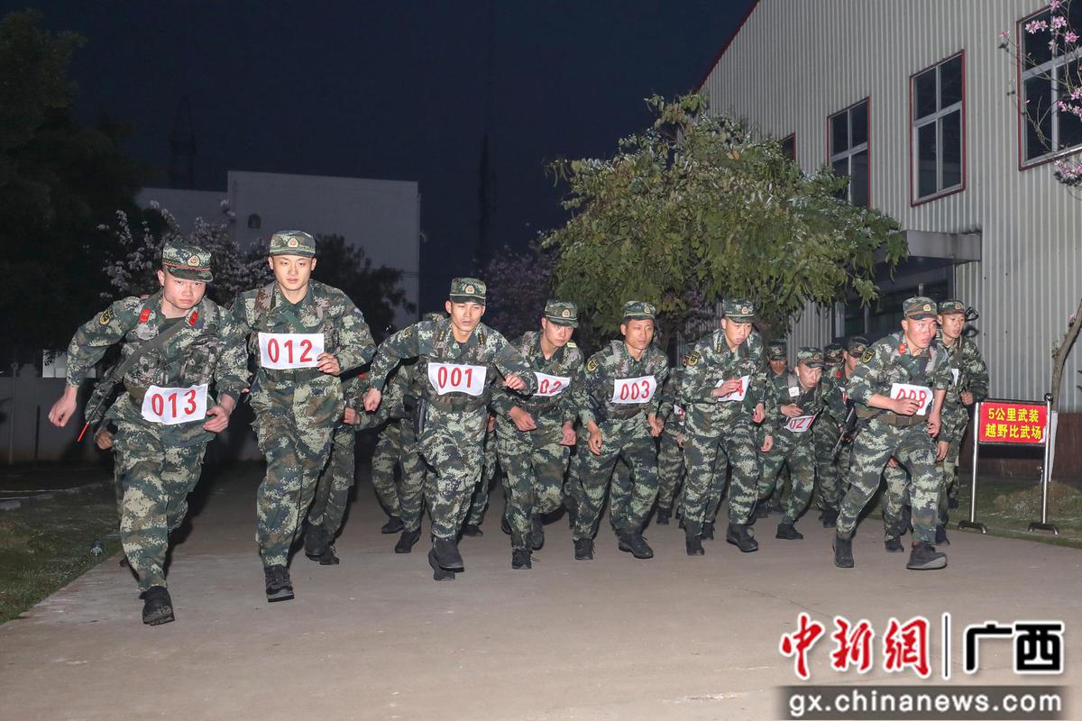 武警柳州支队开展"五大技术"比武竞赛