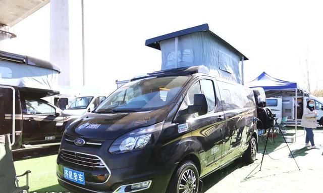 福特途睿欧房车,复式设计能住4人,2.0t 6at日常也好开