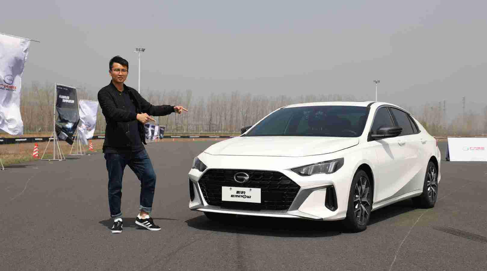 零百加速6.87秒！广汽传祺影豹算是国产小钢炮吗？