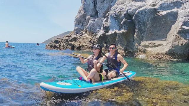 曾在奥运舞台被求婚，何姿今晒出海照，水蜜桃身材太吸引人了