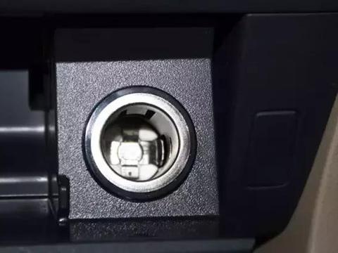 停车后的这5个动作 分分钟毁电瓶