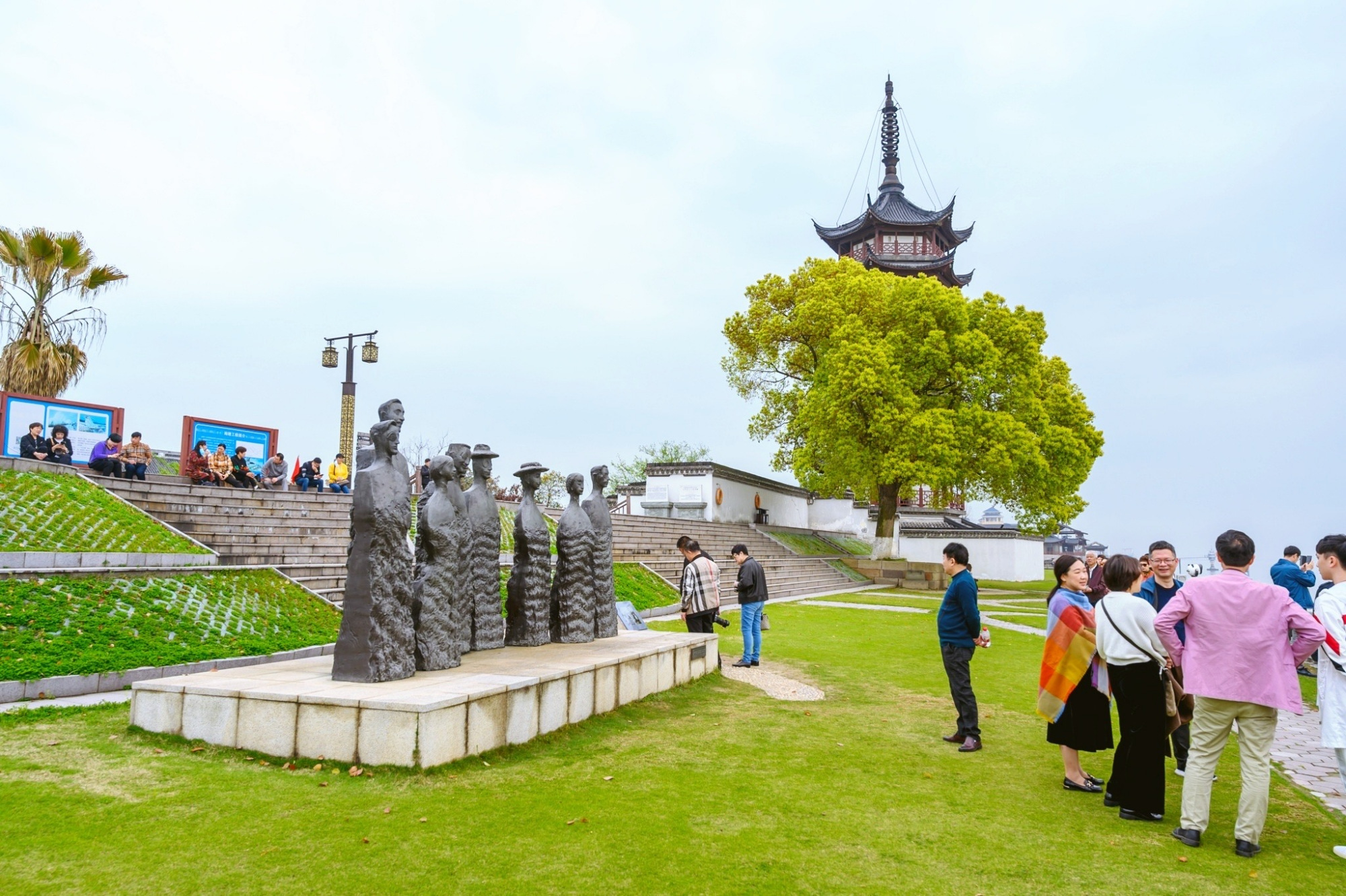 海宁观潮胜地公园，有着观潮第一胜地的美誉，你想去吗？