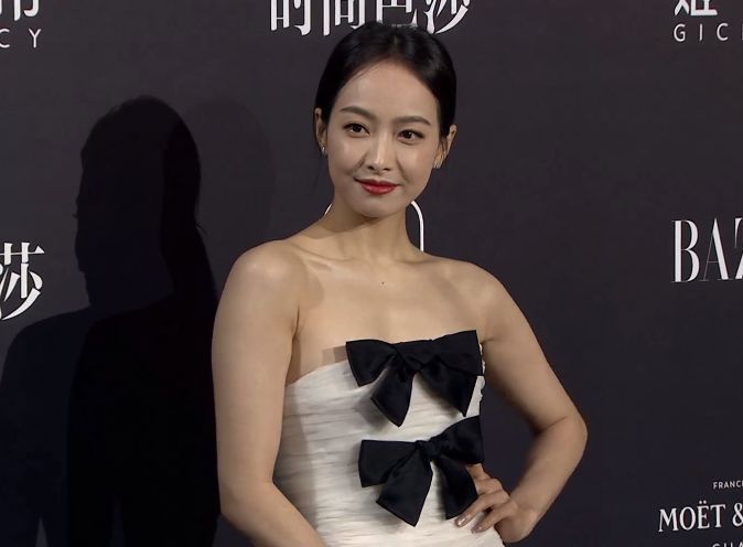 女明星芭莎派对造型对比:杨紫倪妮大秀身材,宋茜杨采钰造型尴尬