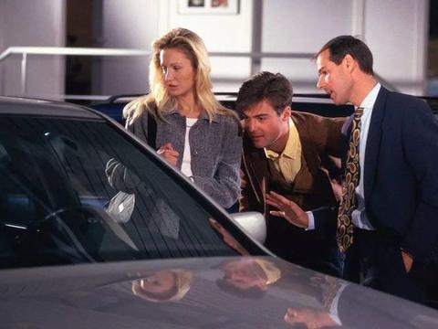 啥时候买车最便宜？销售经理说漏嘴：这三个时间去买能省不少钱！