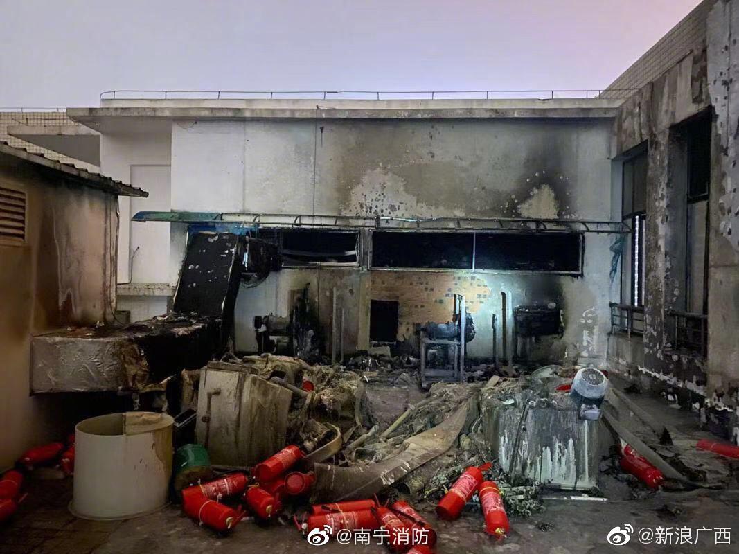 清华大学一化学实验室爆炸 1人死亡(组图)_凤凰资讯