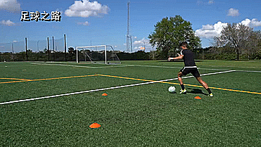 五个适合中场提高的控球训练 五个适合中场提高的控球训练