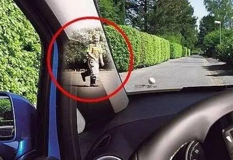 警惕！汽车A柱盲区有多可怕？80%的事故都与它有关！