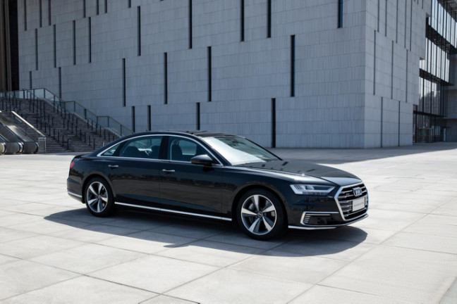 2020奥迪a8l新款,2020款奥迪a8最新款 当经典旗舰注入电动新灵魂,奥迪 a8l 依然是这个时代的王者