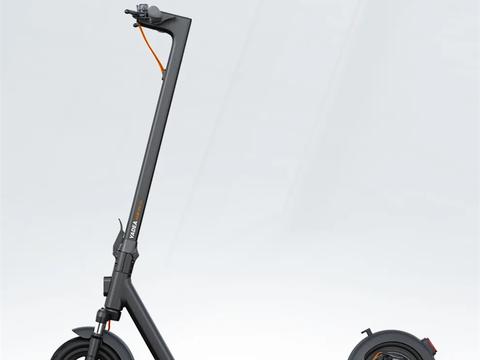 雅迪、小牛推出电动滑板车，一次充电，续航超过50公里！