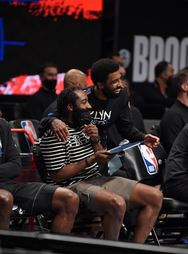 哈登联手杜兰特在太阳掀起进攻风暴震撼联盟