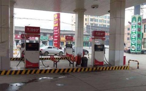 车在高速上熄火了怎么办？交警给你支招，这几种情况都是免费的