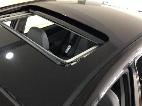 买车没天窗和有天窗的差距是啥？老司机：很多人都选错了