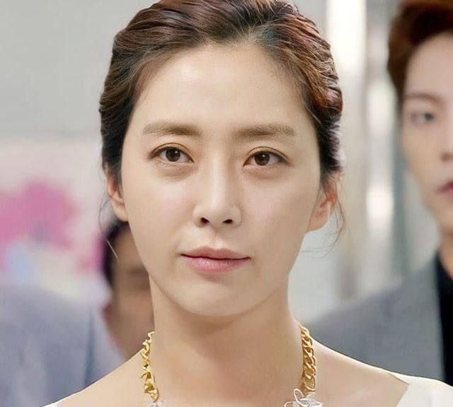 被婚姻耽误的女演员,插足小三谣言困住宋允儿,美人解封五十已近