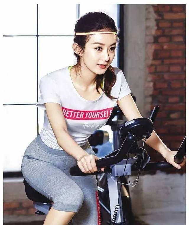 赵丽颖拥有20岁面孔体重仅44公斤快拿小本记下她的减肥方法吧