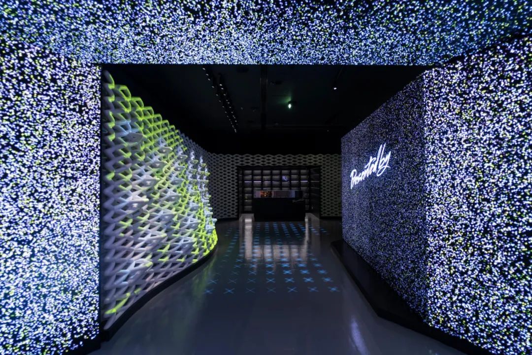 什么叫做公共艺术 754e-knqqqmv1465731.jpg