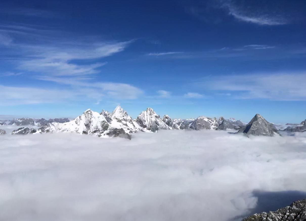 四川第二高峰仅次于贡嘎雪山被誉为中国的阿尔卑斯山