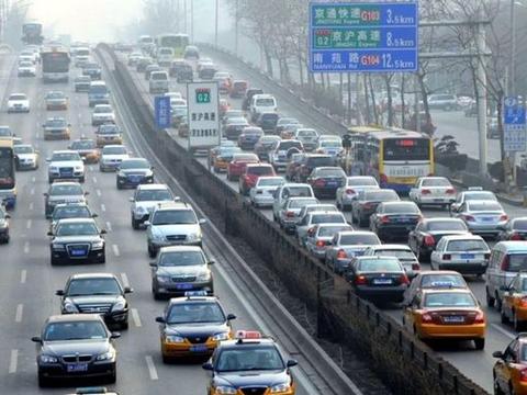 国六车卖不动,相关人士呼吁买车,车主：4个问题没解决,咋买?