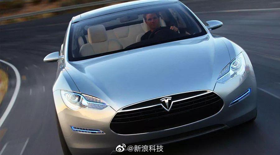 马斯克称特斯拉事故率比一般汽车低10倍