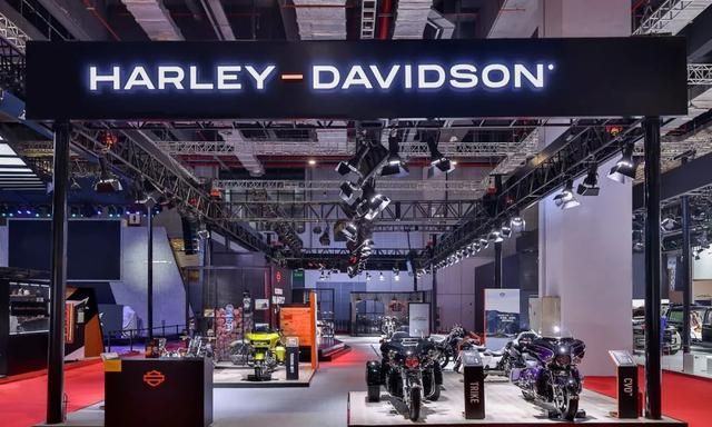 哈雷这款“另类”重机比一般的宝马和奔驰汽车还贵,你喜欢吗?