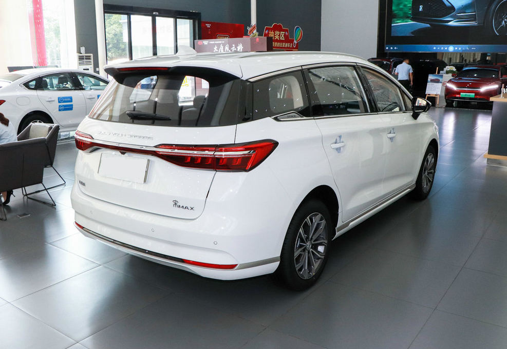 10万级大空间家用车,都是自主品牌,有一台的座椅设计绝了