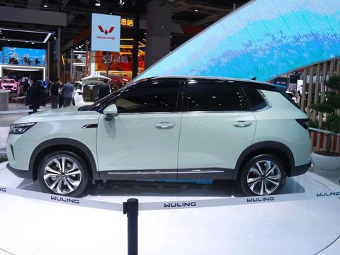 2021上海车展丨五菱首款银标SUV 五菱星辰首发