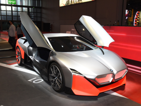 宝马全新概念车发布，以后新车长这样？网友：设计师的任性罢了