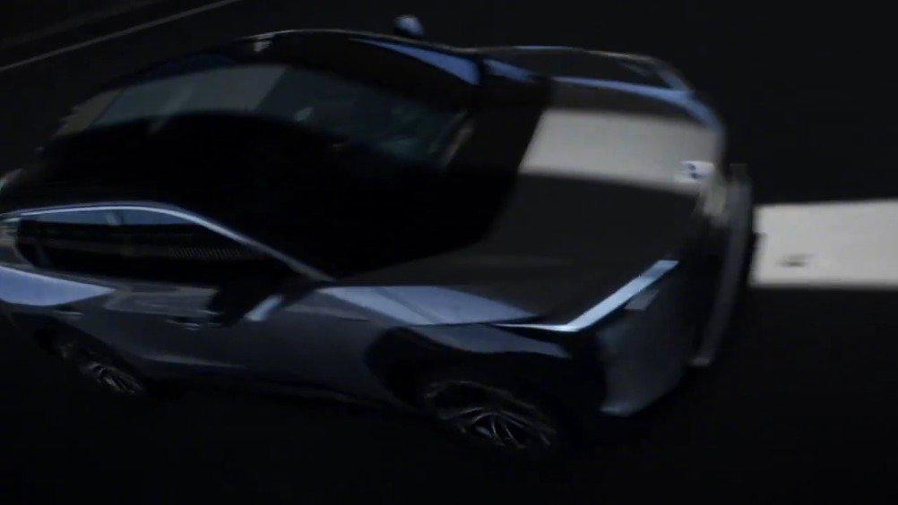 丰田bZ4X纯电SUV概念车宣传片，基于丰田e-TNGA平台打造……