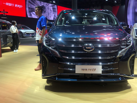 2021上海车展 广汽传祺M8福祉版亮相