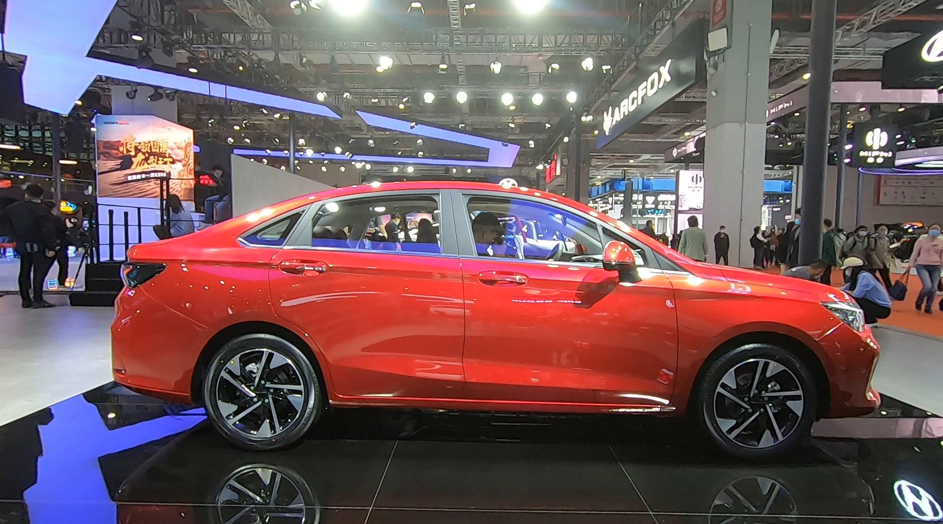 7万元起 BEIJING-U5 PLUS和BEIJING-EU5 PLUS亮相上海车展