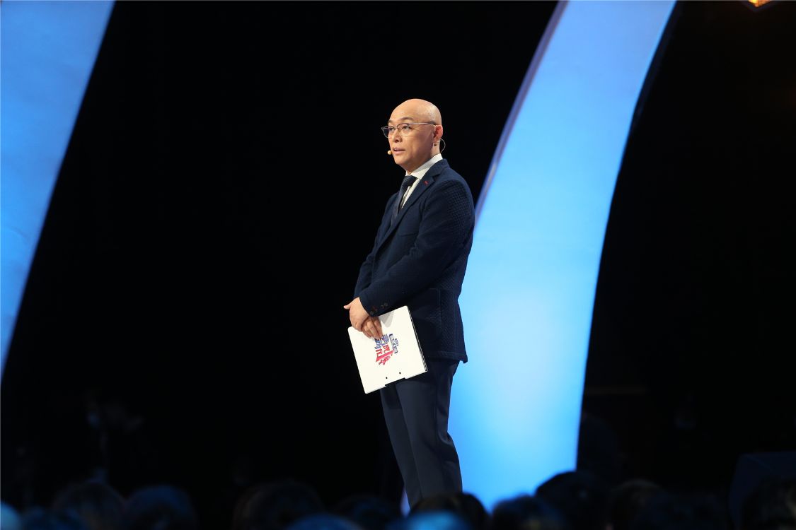 爱情需要稳固，但不能沉重孟非：爱得轻盈一点