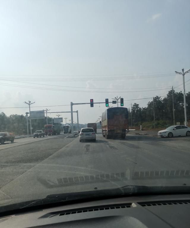 永州道县的环城路建议不设红绿灯,提高通行效率