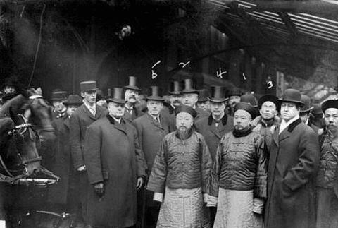 辛亥革命后挽救共和的努力 资产阶级革命派发动哪些武装斗争