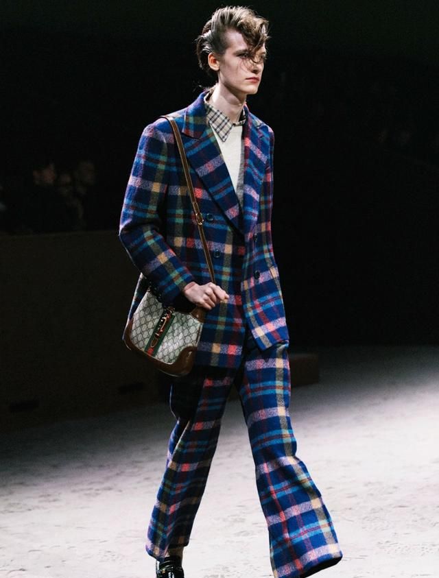 英国著名主持人詹姆斯柯登成为gucci男模新面孔