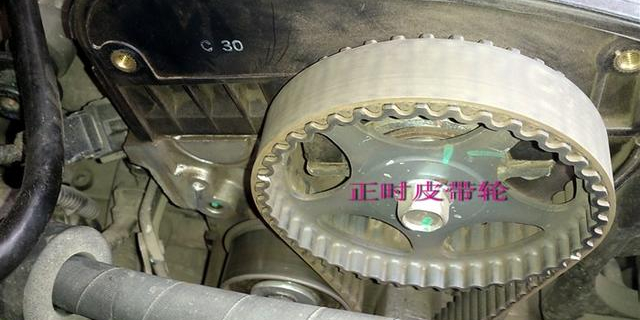 云内发动机皮带安装图,4d25发电机皮带安装图 正时皮带该不该更换,教你简单的自检方法,这次我笑了4s店哭了