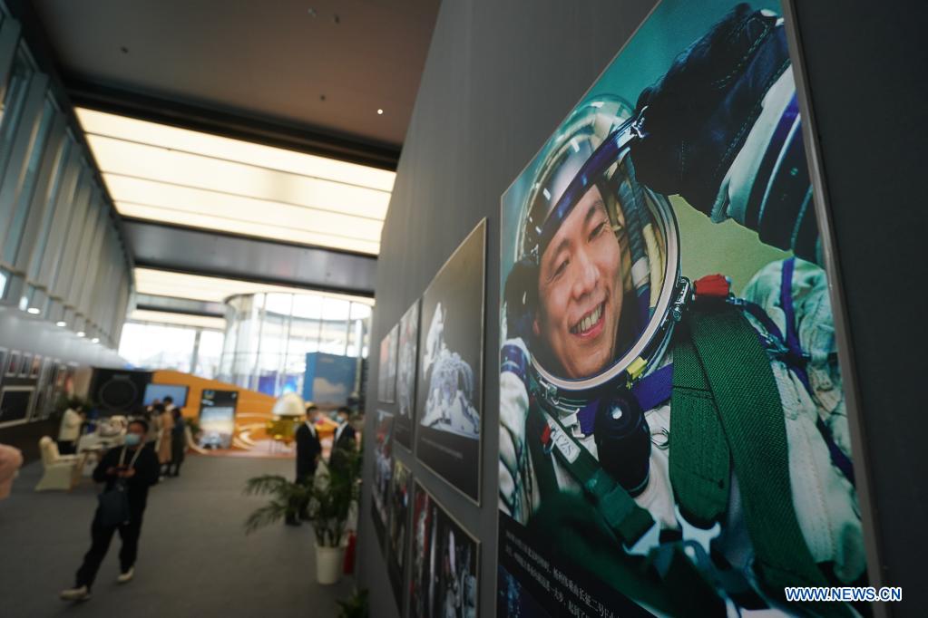 People visit an exhibition featuring space science and achievement during the 2021 China Space Conference in Nanjing, east China's Jiangsu Province, April 24, 2021. The 2021 China Space Conference is held in Nanjing from April 23 to 26. (Xinhua/Ji Chunpeng)