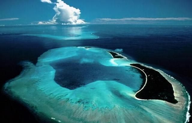 百慕大三角附近的神秘海域,透明度达72米,被称为"海上